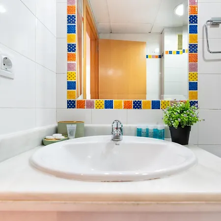 Apartamento Wintowinrentals Quiet Apartment, Good Location, Free Parking Málaga